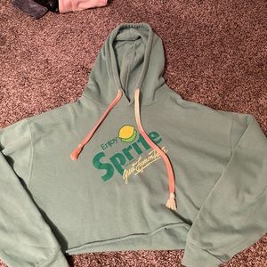 Women’s crop Sprite sweatshirt